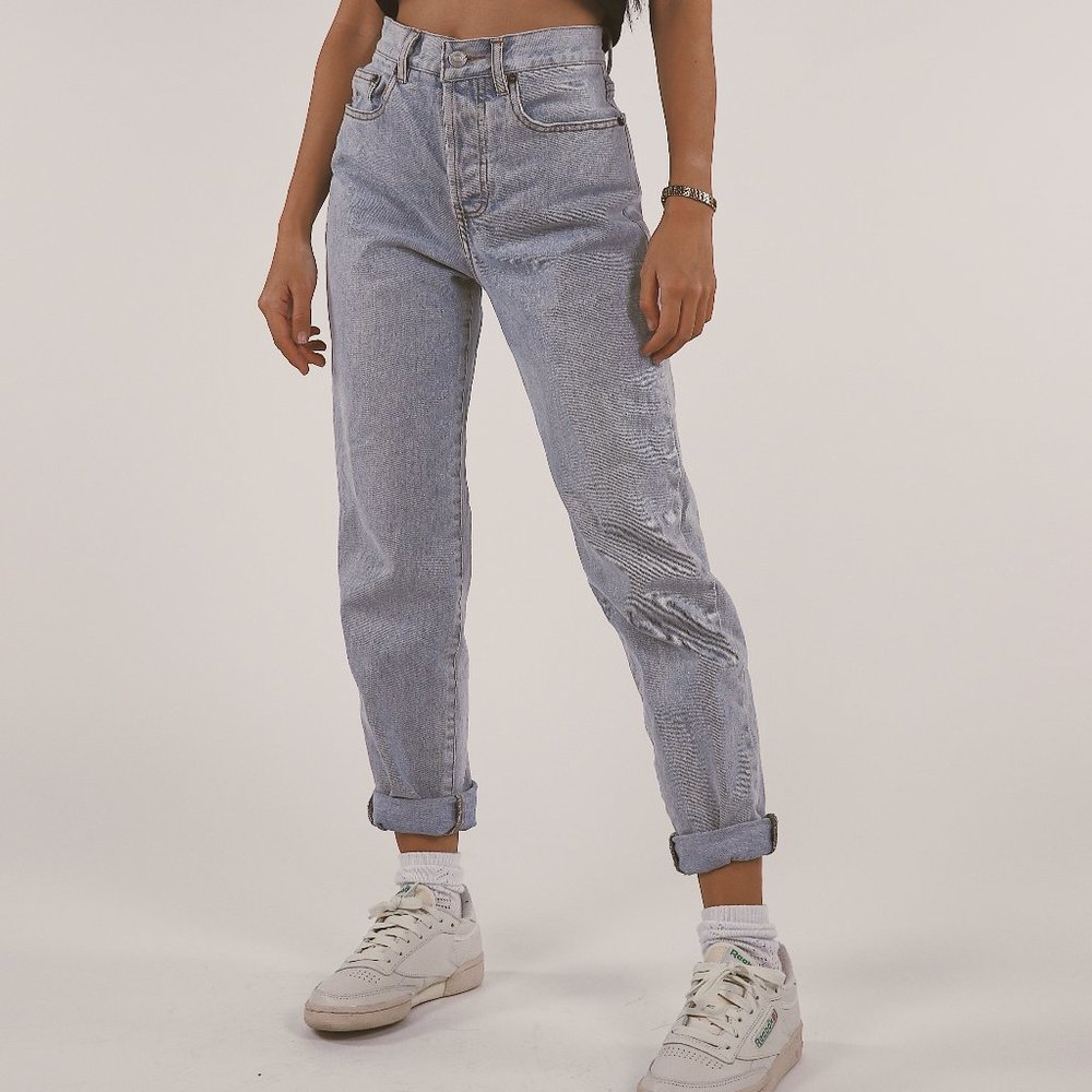 Crybaby Hugging Mom Jeans - size 23 [never worn]